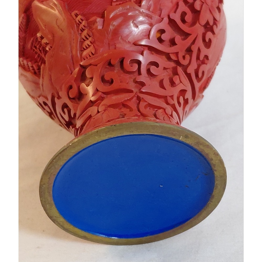Vintage Chinese Cinnabar Style Carved Lacquer Vase Red Blue Enamel Interior - Picture 8 of 8